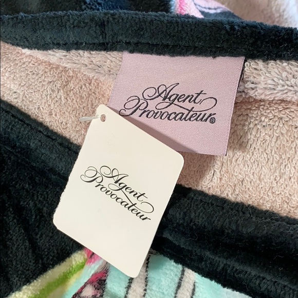 Agent Provocateur Destination Beach Towel• OneSize - Picture 2 of 3